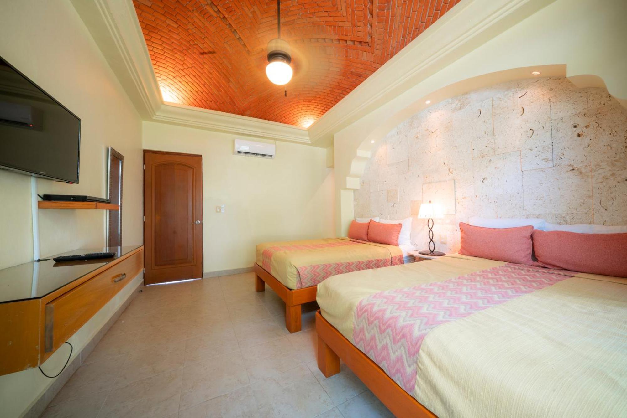 With 4 Bedrooms - Spacious Oceanview With Private Pool At Pura Vida *
